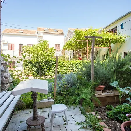 A4, Private Terrace Wi-fi
